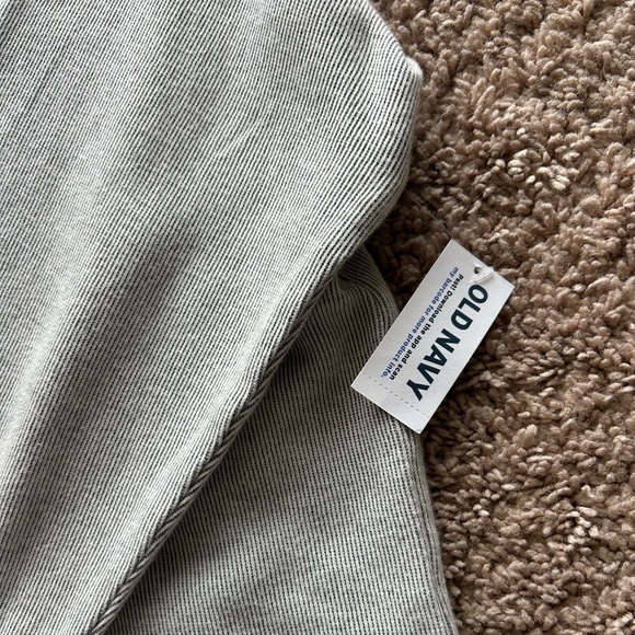 Old Navy Quarter-Zip - Picture 3 of 8